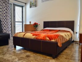 Single Bed Room